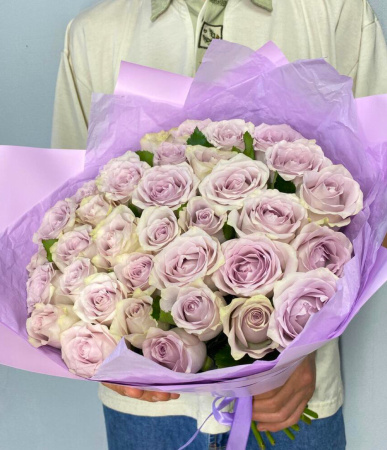 37 фиолетовых роз